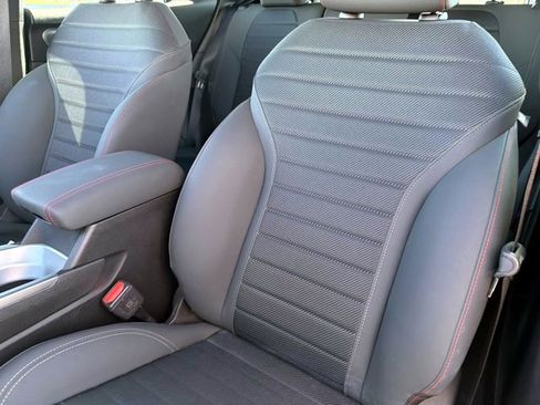 Used 2024 Dodge Hornet GT image 18