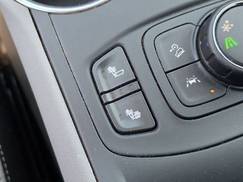 Used 2022 GMC Terrain SLE w/ Driver Convenience Package image 22