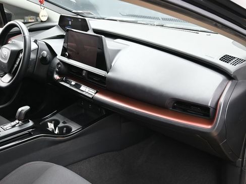 Used 2023 Toyota Prius Prime FWD image 34