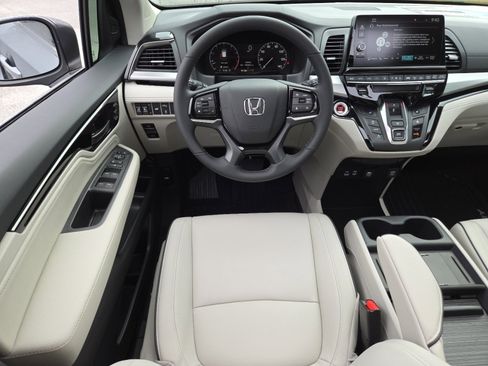 New 2026 Honda Odyssey Touring image 28