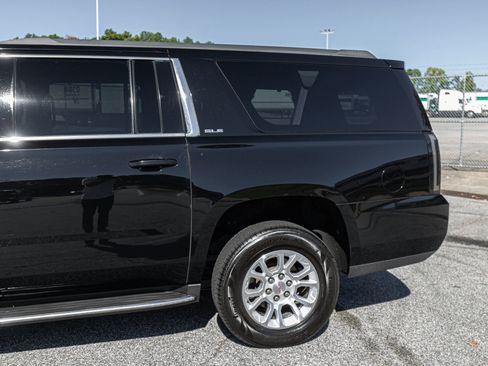 Used 2016 GMC Yukon XL SLE image 5