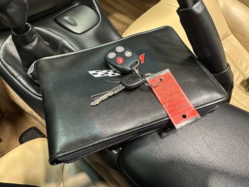 Used 2000 Chevrolet Corvette Convertible image 26