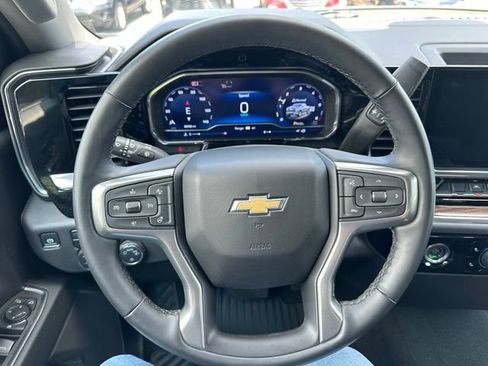 Certified 2024 Chevrolet Silverado 1500 LT AWD/4WD image 12