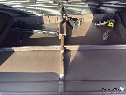 Used 2018 GMC Yukon XL Denali w/ Open Road Package image 10