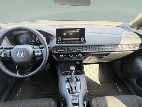 Used 2025 Honda HR-V Sport image 17