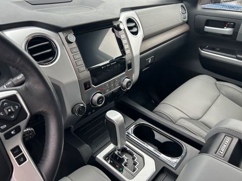 Used 2021 Toyota Tundra Limited w/ Limited Premium Package AWD/4WD image 19