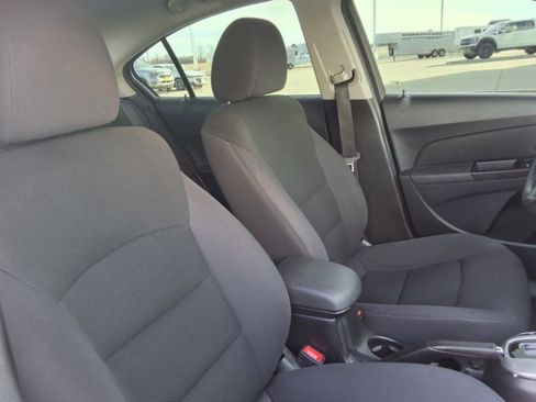 Used 2014 Chevrolet Cruze LT image 14