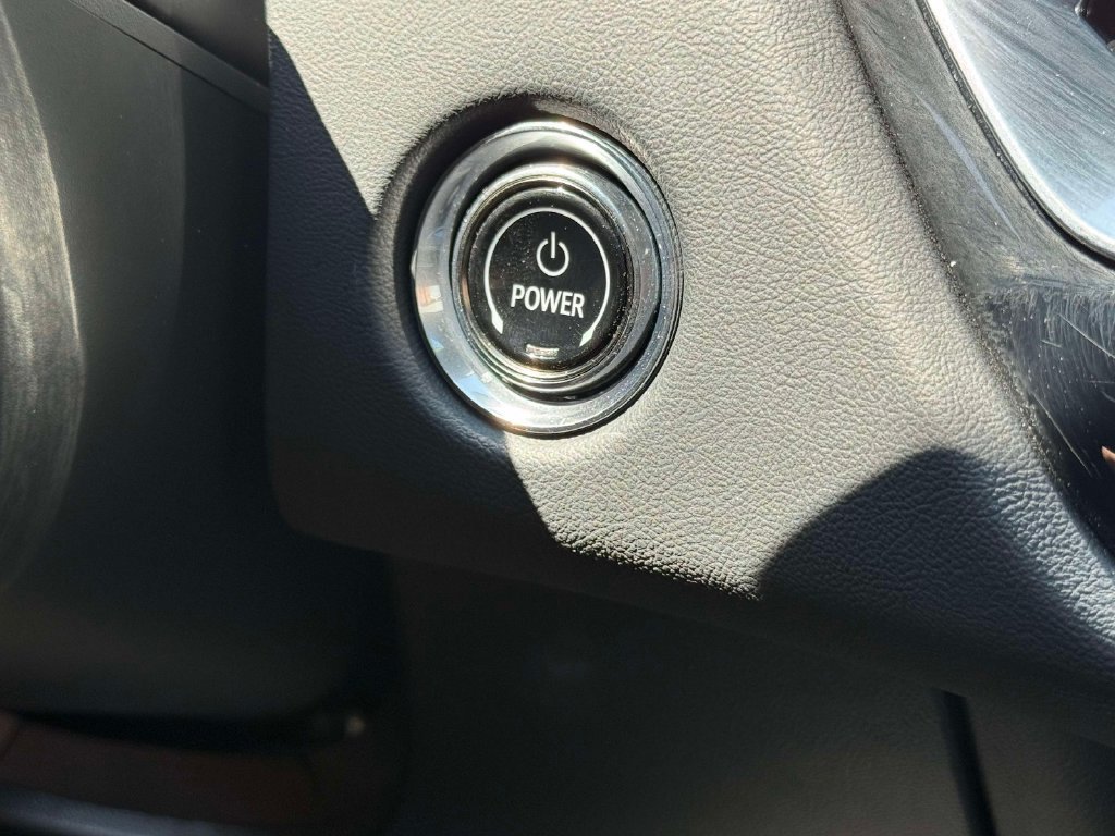 Certified 2024 Cadillac Lyriq Luxury AWD/4WD image 25