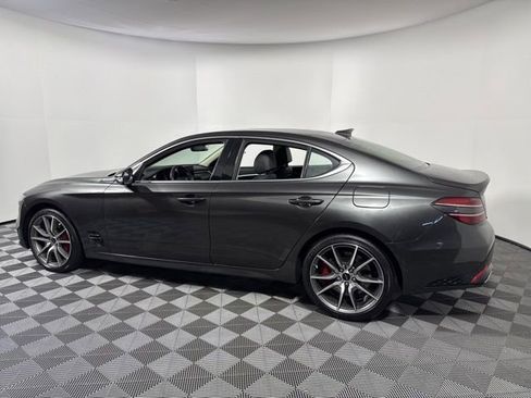 Used 2025 Genesis G70 2.5T image 4