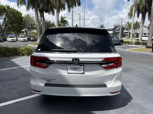 Certified 2024 Honda Odyssey EX-L image 7