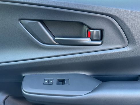 New 2026 Toyota Prius SE image 18