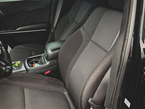 Used 2019 Dodge Charger SXT AWD/4WD image 18