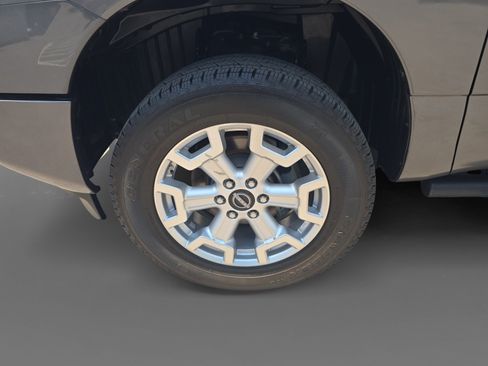 Certified 2024 Nissan Titan SV w/ SV Convenience Package AWD/4WD image 10