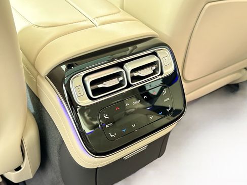 New 2026 Mercedes-Benz S 580 4MATIC Sedan image 28