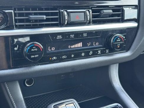 Used 2025 Nissan Pathfinder SV AWD/4WD image 24