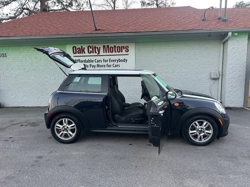 Used 2013 MINI Cooper Hardtop image 9