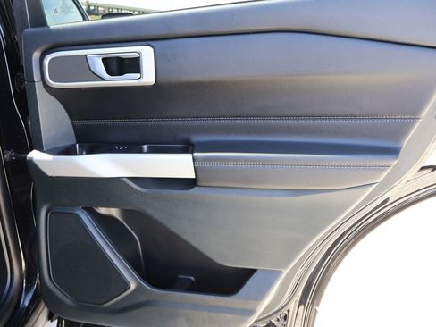 Used 2024 Ford Explorer XLT w/ Equipment Group 202A AWD/4WD image 12