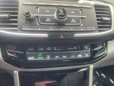 Used 2016 Honda Accord LX image 17