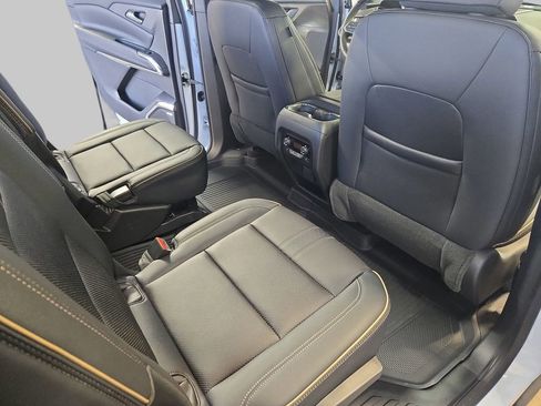 New 2026 Chevrolet Traverse High Country w/ LPO, Floor Liner Package image 12