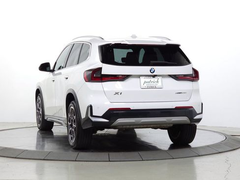 Used 2023 BMW X1 xDrive28i w/ Convenience Package AWD/4WD image 3