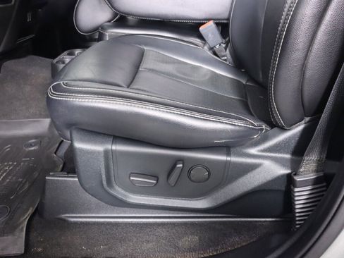 Used 2020 Ford F150 Lariat w/ Trailer Tow Package image 35