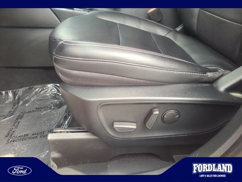 Used 2021 Ford Escape SEL w/ Technology Package AWD/4WD image 14
