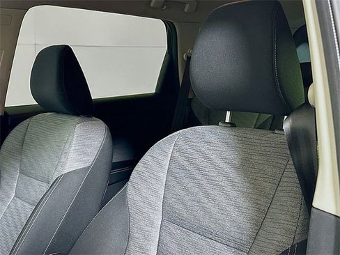 Used 2023 Nissan Rogue SV image 19