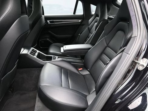 Certified 2019 Porsche Panamera GTS w/ Premium Package Plus AWD/4WD image 17