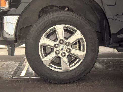 Used 2018 Ford F150 XLT w/ Equipment Group 301A Mid image 8