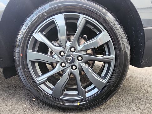 Used 2023 Chevrolet Equinox RS AWD/4WD image 9