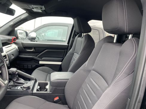 Used 2024 Toyota Tacoma TRD Sport image 7