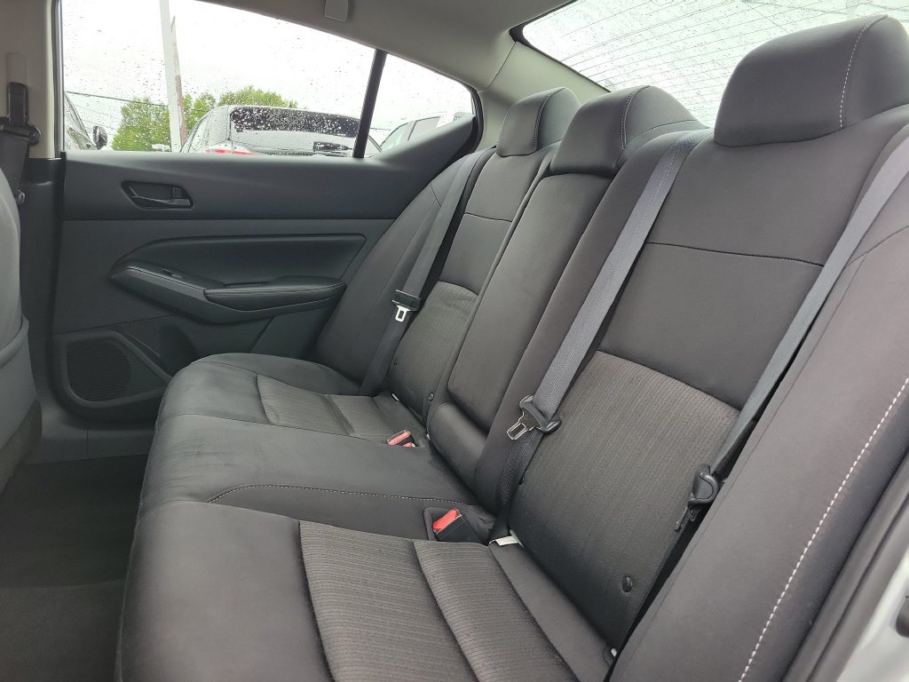 Used 2024 Nissan Altima 2.5 SV FWD image 12