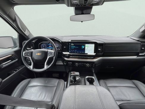 Used 2025 Chevrolet Silverado 1500 LT w/ Leather Package image 9