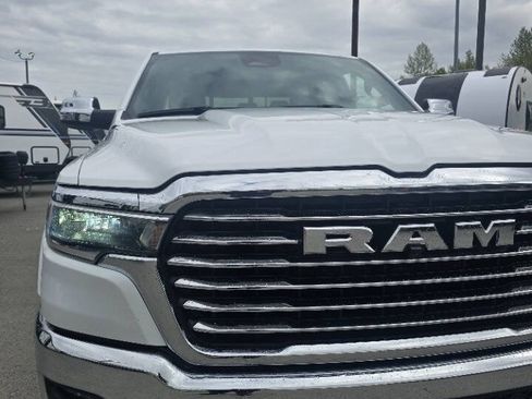 Used 2025 RAM 1500 Laramie AWD/4WD image 4