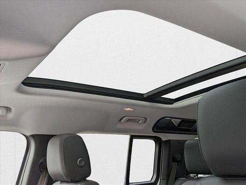 New 2025 Land Rover Defender 110 S image 15