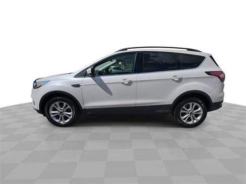 Used 2018 Ford Escape SEL image 5