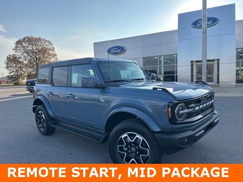 New 2025 Ford Bronco Outer Banks image 3