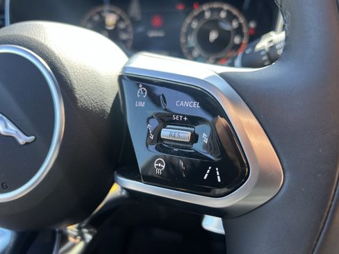 Used 2025 Jaguar F-PACE R-Dynamic S image 20