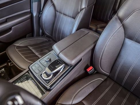 Used 2018 Mercedes-Benz GLS 450 4MATIC w/ Premium Package image 38