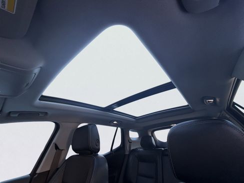 Used 2023 GMC Terrain SLT w/ Infotainment Package II image 3