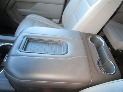 Used 2021 Chevrolet Tahoe LT image 33