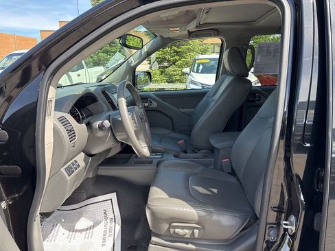 Used 2019 Nissan Frontier SL AWD/4WD image 17