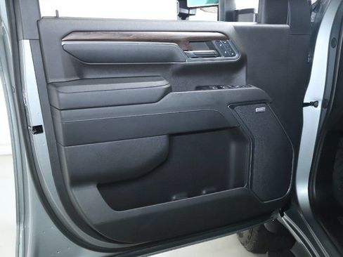 Used 2024 GMC Sierra 3500 SLT w/ SLT Premium Package AWD/4WD image 18