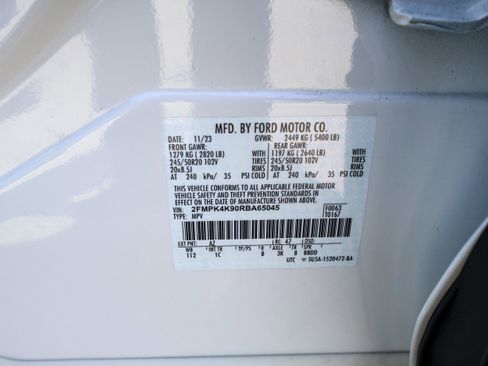 Used 2024 Ford Edge Titanium w/ Titanium Elite Package image 35