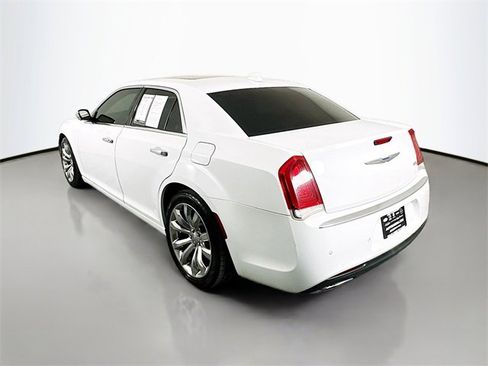 Used 2017 Chrysler 300 C w/ Safetytec Plus Group image 5