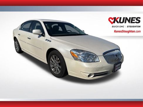 Used 2011 Buick Lucerne CXL image 2