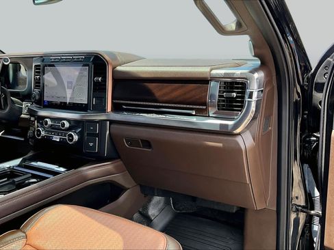 Used 2024 Ford F250 King Ranch w/ FX4 Off-Road Package AWD/4WD image 18