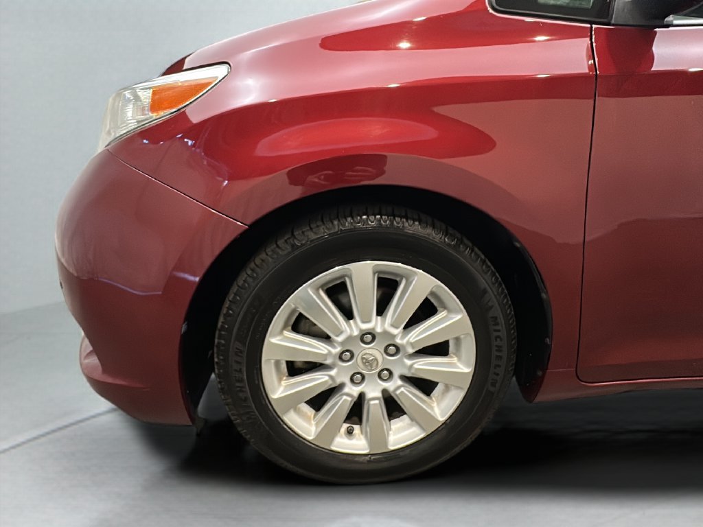 Used 2011 Toyota Sienna Limited AWD/4WD image 13