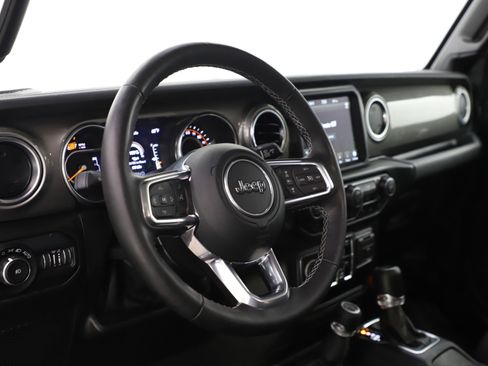 Used 2022 Jeep Wrangler Unlimited Sahara w/ LED Lighting Group image 19