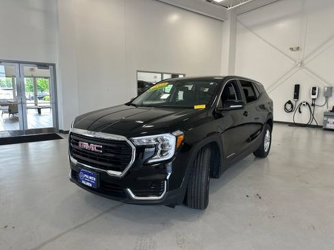 Used 2023 GMC Terrain SLE FWD image 10